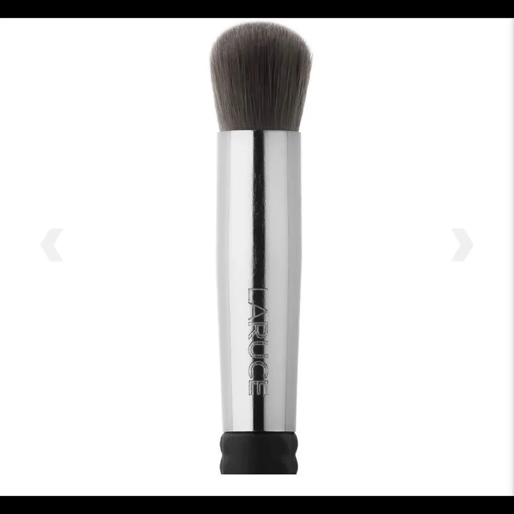LARUCE Airbrushed look Brush NWT Fantastic Amazing